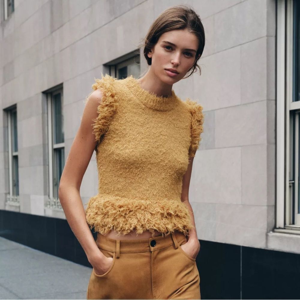 ZARA FAUX FUR KNIT VEST - Picture 2 of 8